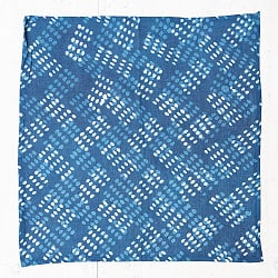 インディゴブルーの伝統泥染めハンカチ - ドット - サブ4