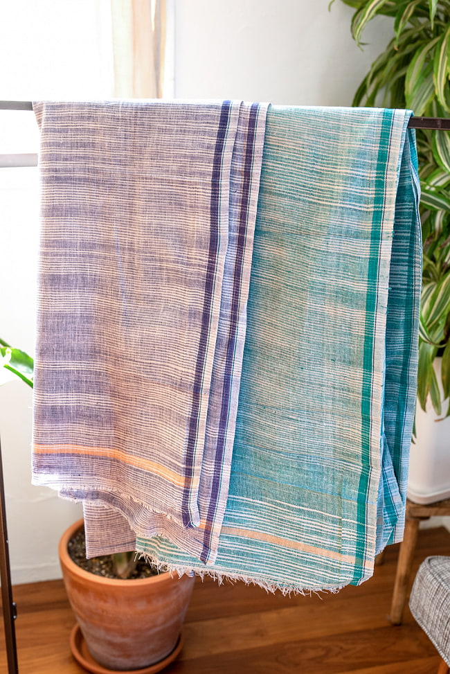 【約110cm×約250cm】インドの手紡ぎ布　カディコットンのタオル 8 - タオルのように使用しても◎