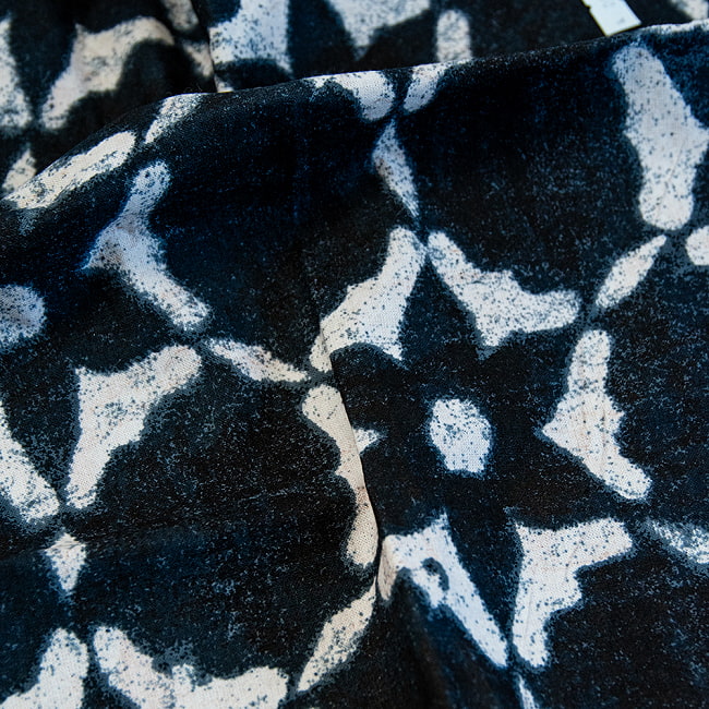 【45cmx45cm】昔ながらの木版染め伝統模様布ハンカチ・ナフキン 3 - 柄を近くで見てみました。