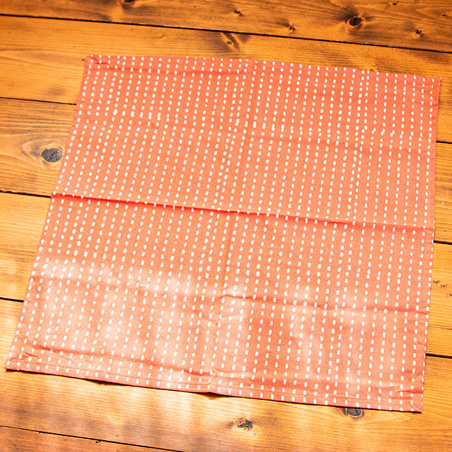 【45cmx45cm】昔ながらの木版染め伝統模様布ハンカチ・ナフキン 5 - 全体を広げて見てみました。