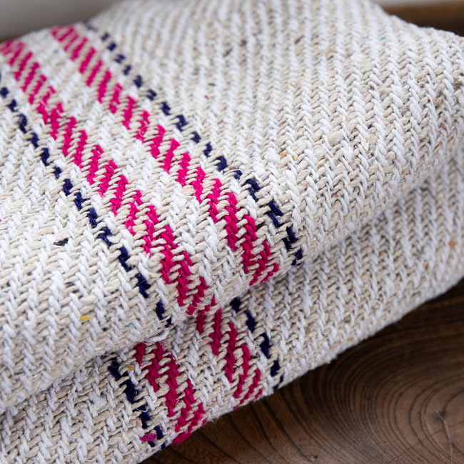 【約70cm×約70cm】現地からそのまま！インド仕様のざっくり編み雑巾 2 - リサイクルコットンを使用して編まれています