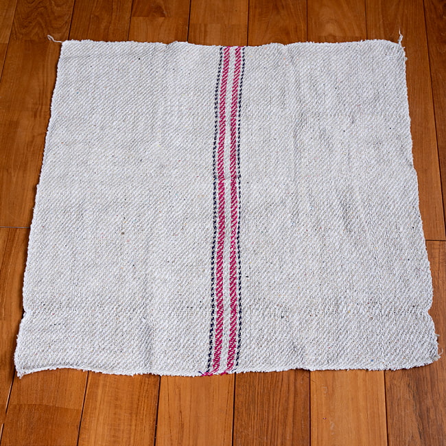 【約70cm×約70cm】現地からそのまま！インド仕様のざっくり編み雑巾 6 - 広げるとこのような形です