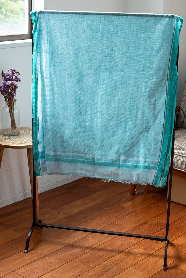 ガムチャと呼ばれるインドの万能布【約170cm×約75cm】 6 - 広げて掛けてみました