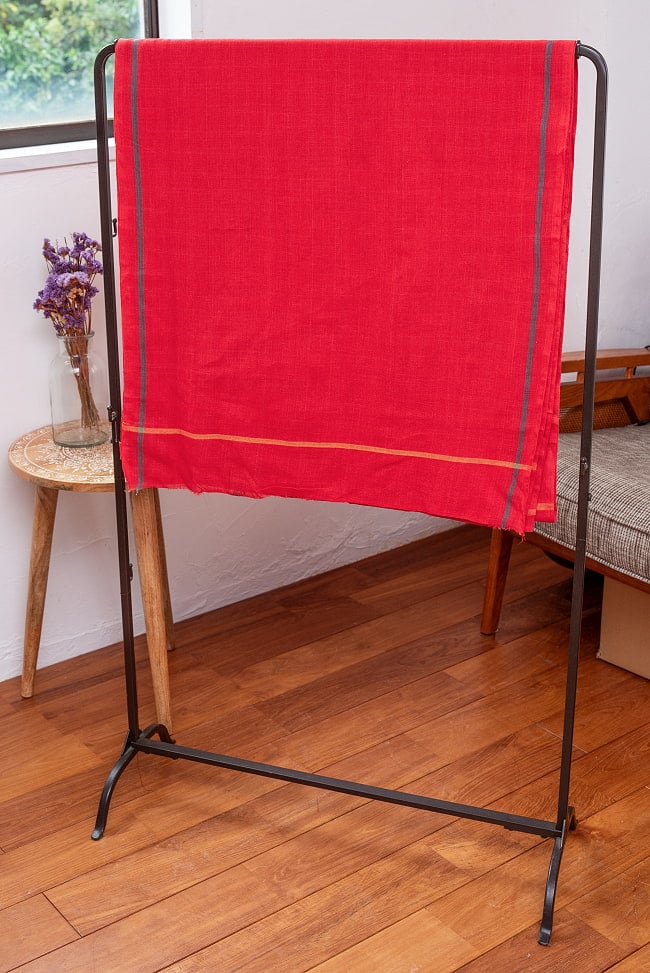 ガムチャと呼ばれるインドの万能布【約520cm×約63cm】 5 - 広げて掛けてみましたが、畳んだ状態で広げているので実際はもっと大きいです