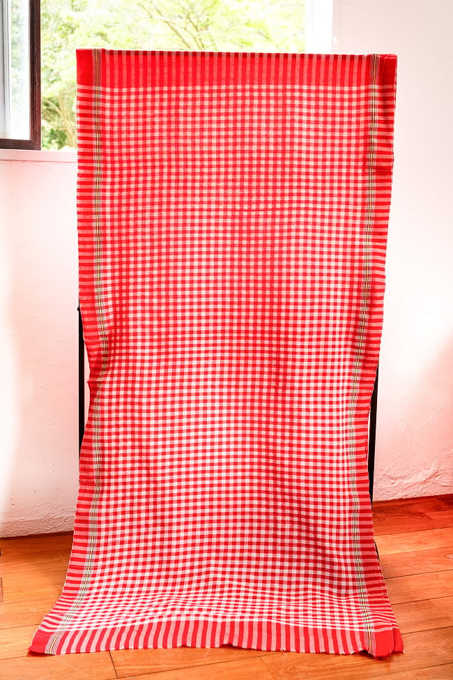 通常サイズの4倍！ガムチャと呼ばれるインドの万能布【約612cm×約73cm】 2 - 実際のサイズはこの見えてる部分の4倍の長さです。