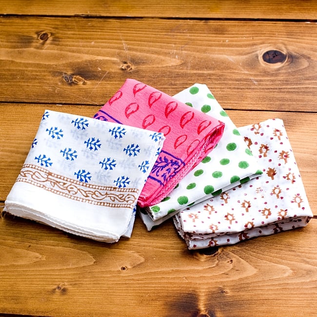 インドの木版染めハンカチ - ドットグリーン 5 - 日替わりで揃えたくなる可愛さです＾＾