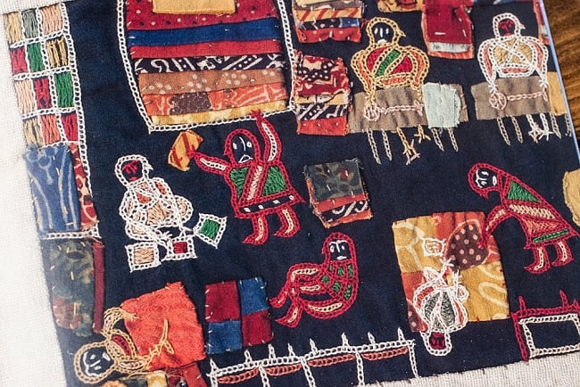 刺繍ものがたり / Stitching Stories: The Art of Embroidery in Gujarat  9 - 内容を一部ご紹介