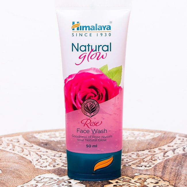 ヒマラヤ　ナチュラル　グロウ　フェイスウオッシュ - Natural Grow Rose Face Wash 50ml [Himalaya Herbals]の写真洗顔,アーユルヴェーダ,フェイスウォッシュ,ヒマラヤ,himalaya,ローズ,ばら,自然派コスメ,敏感肌,保湿ケア,インドコスメ,HIMALAYA,ヒマラヤ,アーユルヴェーダ,ティラキタ自社輸入化粧品