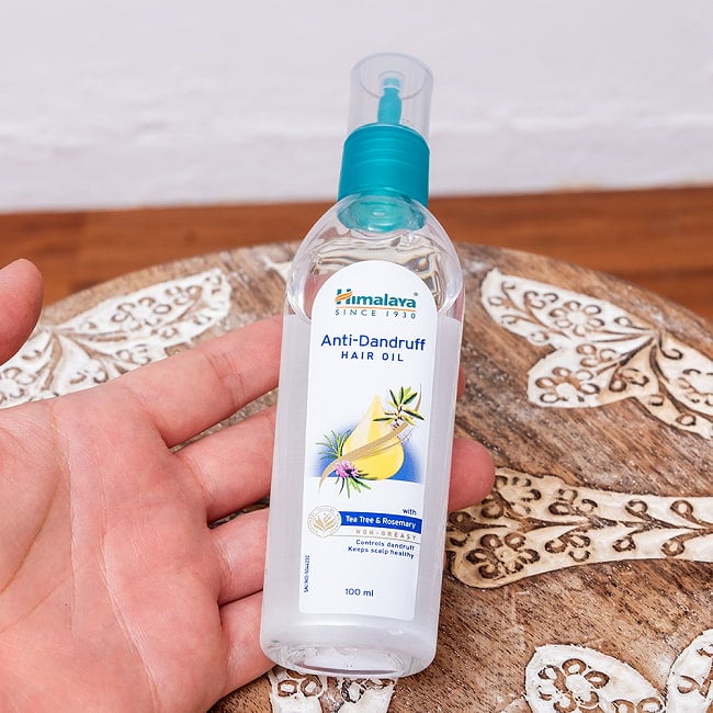 ヒマラヤ　アンディ　ダンドゥフ　ヘア　オイル - Anti Dandruff Hair Oil 100ml [Himalaya Herbals] 3 - このくらいのサイズ感になります