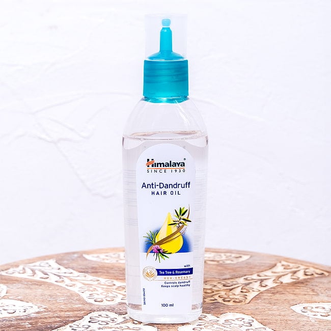ヒマラヤ　アンディ　ダンドゥフ　ヘア　オイル - Anti Dandruff Hair Oil 100ml [Himalaya Herbals]の写真アーユルヴェーダ,ヘアオイル,ヒマラヤ,himalaya,頭皮ケア,フケ対策,フケを抑える,インドコスメ,自然派,ティーツリー,ローズマリー,HIMALAYA,ヒマラヤ,アーユルヴェーダ,ティラキタ自社輸入化粧品