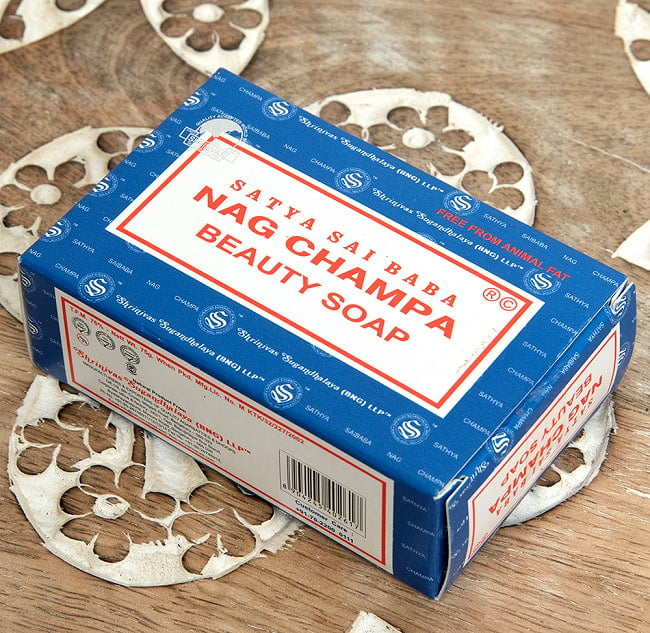 ナグチャンパ　ソープ - SATYA SAI BABA NAG CHAMPA BEAUTY SOAP [75g] 3 - 斜めから撮影しました