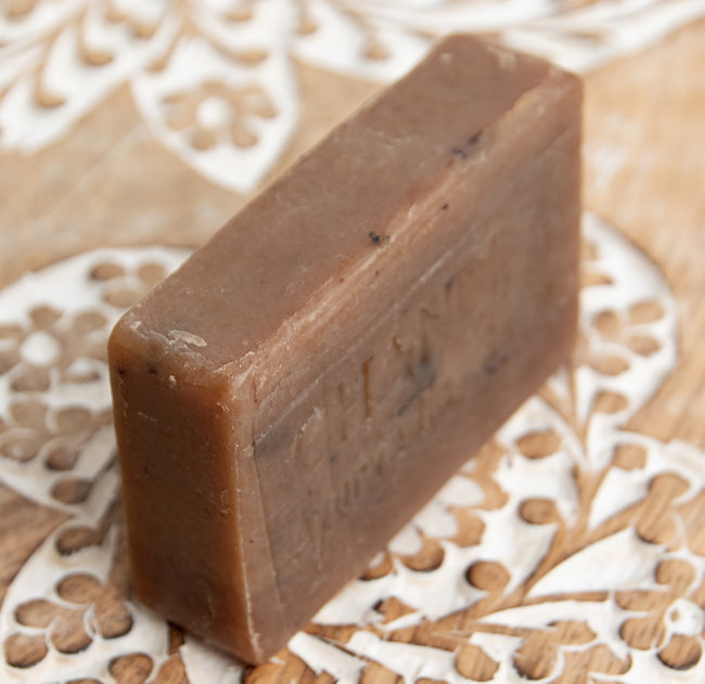 チャンディニ手作り石鹸[RCM CHANDINI Ayurvedic HANDMADE SOAP] 5 - パッケージを開けてみたところです