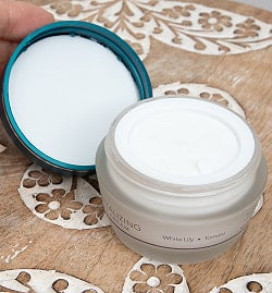 ヒマラヤ ナイトクリーム - REVITALIZING NIGHT CREAM 50g[Himalaya Herbals] - サブ3