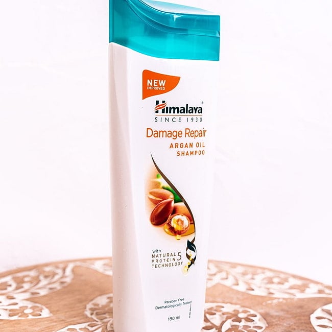 ＨＩＭＡＬＡＹＡ　ダメージリペア　シャンプー - Damage Repair ARGAN OIL SHAMPOO 180ml[Himalaya Herbals] 2 - 斜めから撮影しました