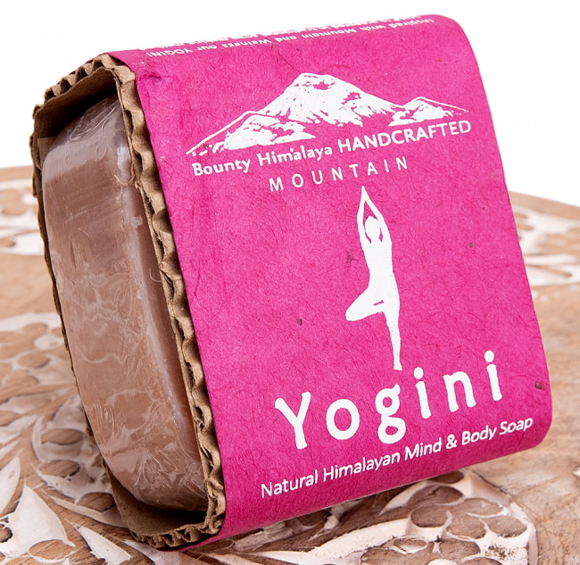 マインド＆ボディ　ソープ【ＢＯＵＮＴＹ　ＨＩＭＡＬＡＹＡ】 - Yogini Natural Himalayan Mind & Body Soap【手作り石鹸・100g】の写真1枚目です。ネパールで手作りされた石鹸ですネパールの石鹸,ハンドメイド,ハンドメイドソープ,手作り,カトマンズ,老舗,ソープ,石鹸,ティラキタ自社輸入化粧品