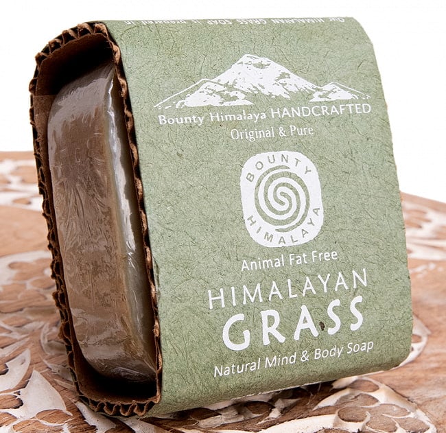 ヒマラヤン　グラス　ナチュラル　マインド＆ボディ　ソープ【ＢＯＵＮＴＹ　ＨＩＭＡＬＡＹＡ】 - Himalayan Grass Natural Mind & Body Soap【手作り石鹸・100gの写真1枚目です。ネパールで手作りされた石鹸ですネパールの石鹸,ハンドメイド,ハンドメイドソープ,手作り,カトマンズ,老舗,ソープ,石鹸,ティラキタ自社輸入化粧品