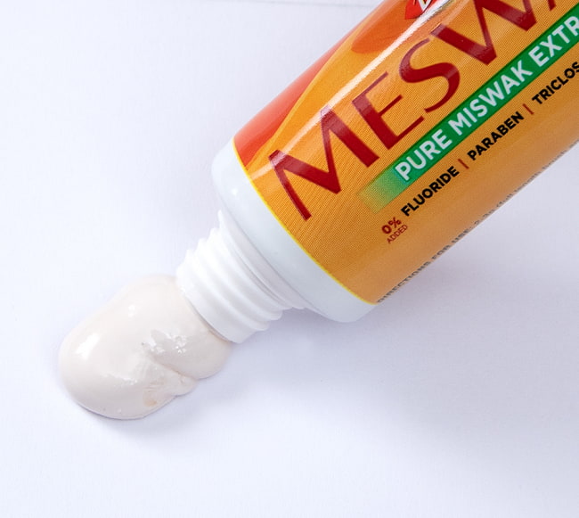 Dabur Meswak Toothpaste - メスワク歯磨き粉[100g] 4 - ペーストは白い感じです