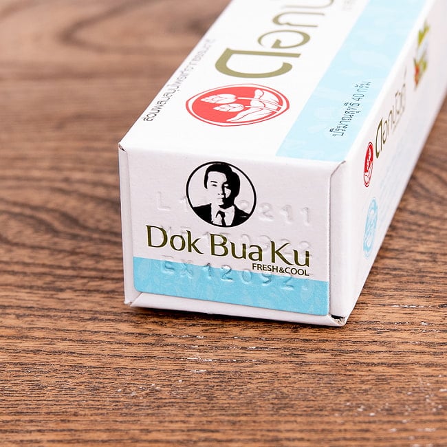 Dok Bua Ku ハーバル トゥースペースト フレッシュ＆クール - HERBAL TOOTHPASTE FRESH & COOL 40g 6 - 創業者の顔がちらり。