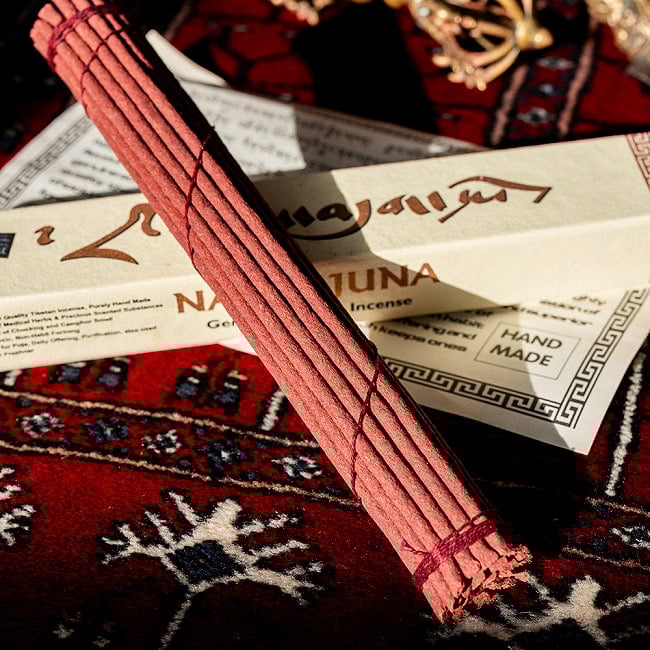 高級チベット香　ナーガールジュナ　龍樹香　NAGARJUNA Genuine Tibetan Incense　古代インドの仏教僧をモチーフにしたチベット香 2 - お香の全体写真です