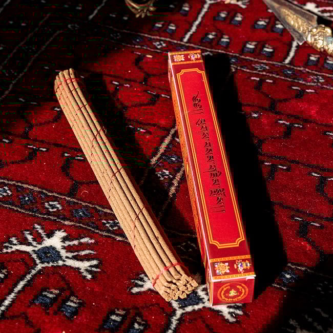 高級チベット香　LUG-SAM INCENSE　55種類のヒマラヤ地方のハーブをブレンドした　チベット香 6 - 別の角度からの写真です