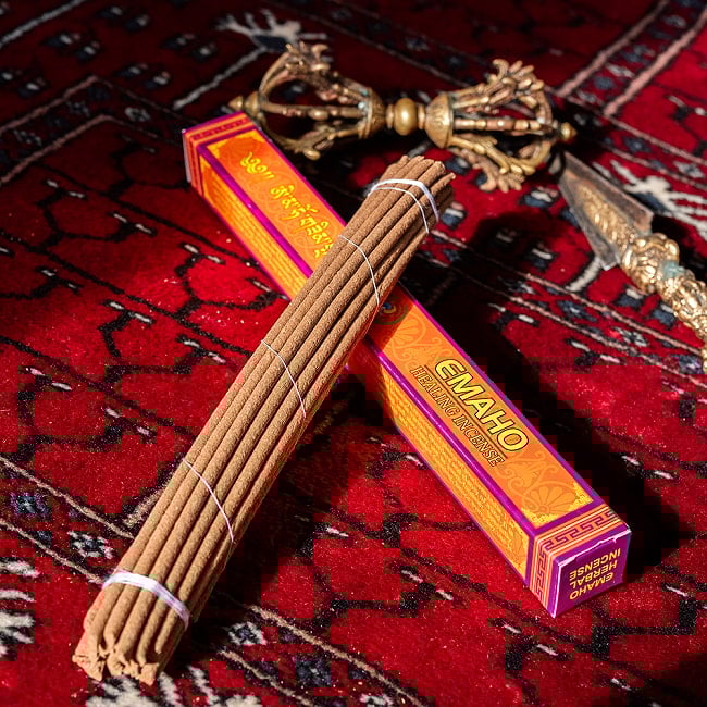 高級チベット香　エマホ・ヒーリング香　EMAHO HEALING INCENSE　チベットの伝統に基づいた　チベット香の写真チベット香,お香,インセンス,瞑想,浄化,スマッジング,デトックス,お寺,寺院,ネパール香