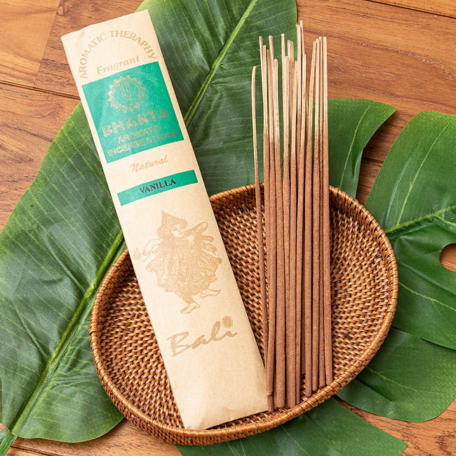 Bhakta香 - Vanillaの写真1枚目です。香りがする草木の根っこや、葉っぱ、枝等をパウダーにして作ったナチュラル香ブランド、Bhaktaのスティック香です。お香,インセンス,Bhakta,