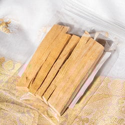 パロサント　香木 〔約50g〕 天然  パロサントスティック　品質の良いペルーのピウラ産　PALO SANTO　チャック付き袋　ヨガや瞑想　浄化などへ - サブ4