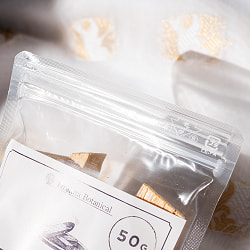 パロサント　香木 〔約50g〕 天然  パロサントスティック　品質の良いペルーのピウラ産　PALO SANTO　チャック付き袋　ヨガや瞑想　浄化などへ - サブ5