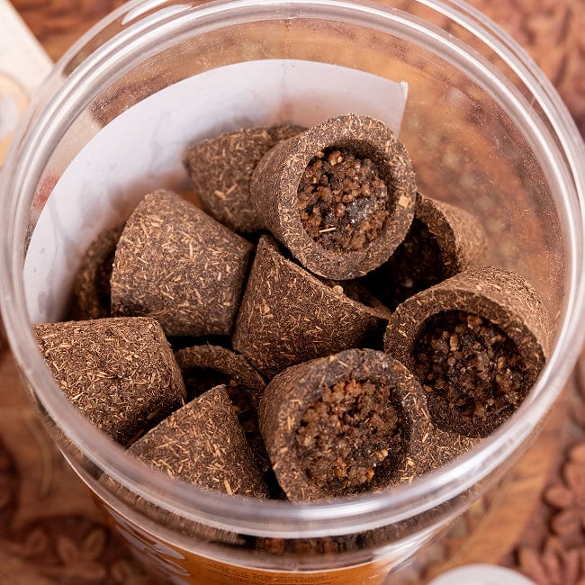 Shivrudra Kapila Dhoop シヴァ神に捧げる、インドの聖牛由来のドゥープ香　プージャ　浄化用 5 - 大体約30個程度入っています