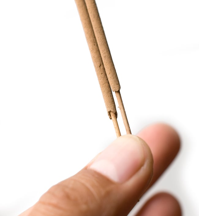 TRIMURTI -トリムルティの商品写真 6枚目 お香のアップです