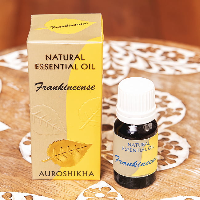 乳香(FRANKINCENSE)の香り　フランキンセンス - オウロシカ　ナチュラルエッセンシャルオイルの写真乳香,アロマオイル,アウロシカauroshikha,オーロシカ,オウロシカ