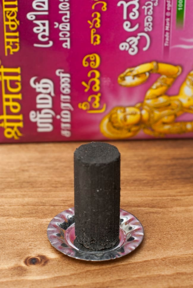 貴婦人の安息香 SRIMATHI - Instant Sambrani cone 柱型 2 - 円柱状のお香です。