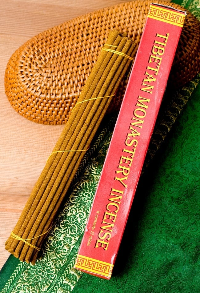 Tibetan Monastery Incense -チベット寺院香の写真1枚目です。パッケージと中身です。チベット香,お香,インセンス,