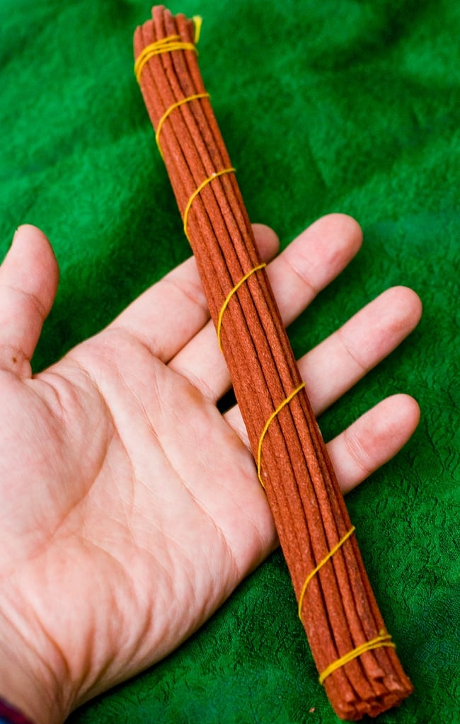 Potala Incense -ポタラ香 3 - 長さはだいたいこのような大きさになります。
