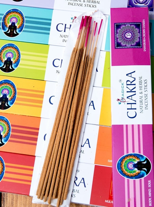 7チャクラ香セットボックス 心と身体に安らぎを - 7 CHAKRA Natural & Herbal Incence Sticks 7 - お香の中はこのようになっています
