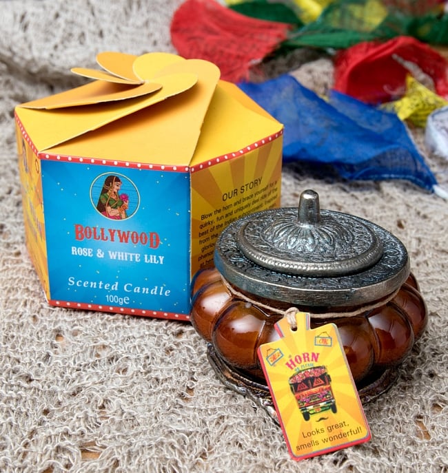 フレグランスキャンドル・ギフトセット - The Great Indian Caravan  - BollyWoodの写真1枚目です。パッケージ写真です。ガラスの色合いはアソートとなりますので、写真とは異なる場合がございます。ギフト,プレゼント,手土産,フレグランスキャンドル,ろうそく,ろうそく　香り,お香,キャンドル
