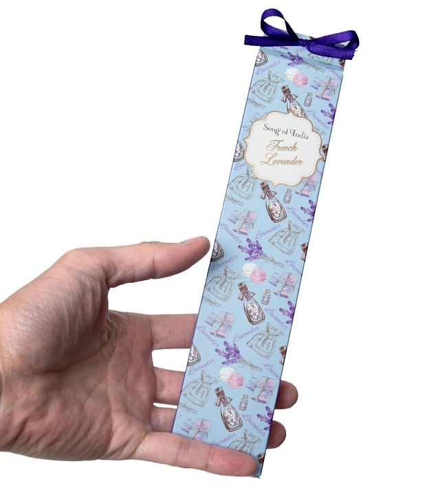 Song of India - Little Pleasures香 - FrenchLavender 5 - サイズ比較のために手に持ってみました