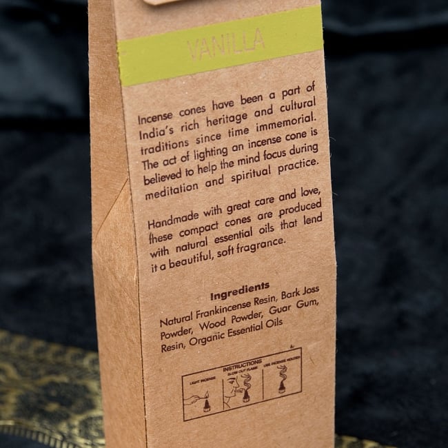 お香立つきOrganic Goddessコーン香ギフトセット - バニラ 7 - 裏面は英語で書かれていて、輸入品の香りがします