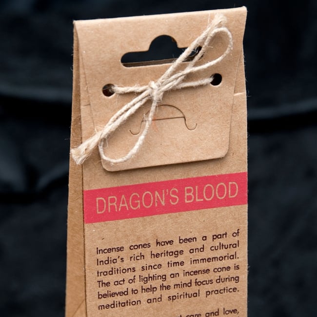 お香立つきOrganic Goddessコーン香ギフトセット - DragonsBlood 6 - 裏面は英語で書かれていて、輸入品の香りがします
