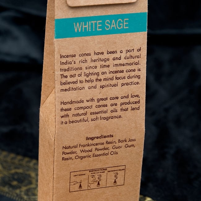 お香立つきOrganic Goddessコーン香ギフトセット - ホワイト・セージ 7 - 裏面は英語で書かれていて、輸入品の香りがします