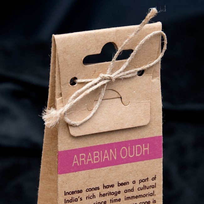 お香立つきOrganic Goddessコーン香ギフトセット - アラビアン・ウード 6 - 裏面は英語で書かれていて、輸入品の香りがします