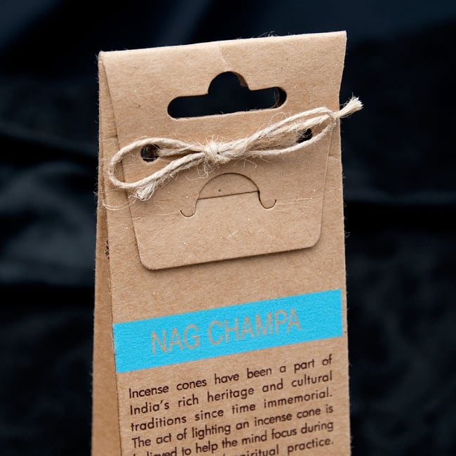 お香立つきOrganic Goddessコーン香ギフトセット - ナグチャンパ 6 - 裏面は英語で書かれていて、輸入品の香りがします