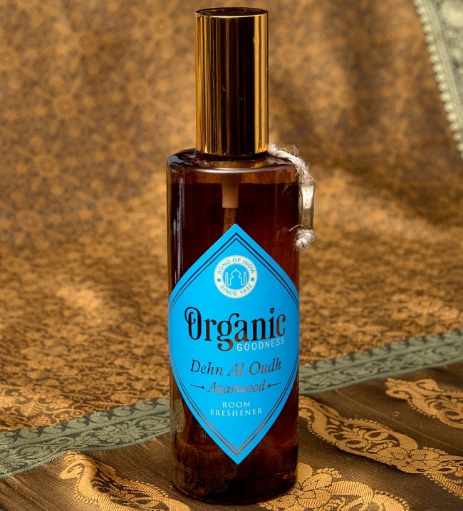 ルームスプレー - Organic Goodness - ウード-沈香の香りの写真1枚目です。正面から撮影しました。インドとは思えないおしゃれなデザインです
お香,ルームフレッシュナー,スプレー,香り スプレー,お香 スプレー,ギフト,贈り物