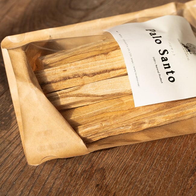 パロサント　天然の香木〔約100g〕品質の良いペルーのピウラ産　PALO SANTO　チャック付き袋　ヨガや瞑想　浄化などへ 3 - 別の角度から