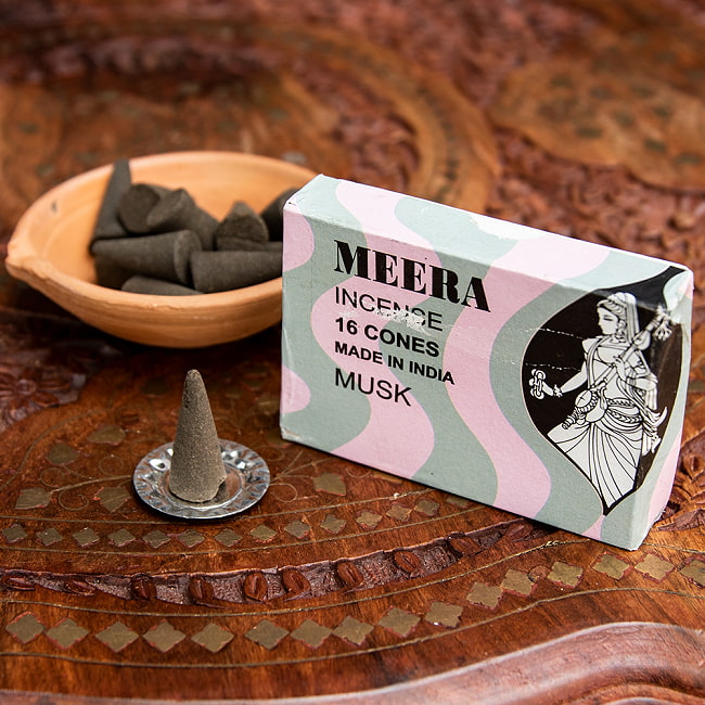 Meera コーン香 Musk （ムスク）の香りの写真1枚目です。味わい深いパッケージのお香です。Meera,Mirabai,インセンス,お香,香,コーン香