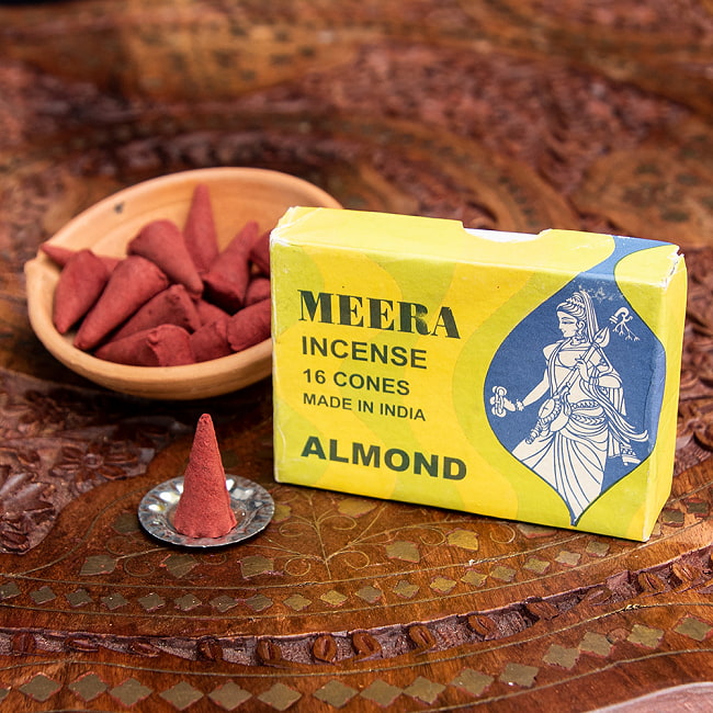 Meera コーン香 Almond （アーモンド）の香りの写真1枚目です。味わい深いパッケージのお香です。Meera,Mirabai,インセンス,お香,香,コーン香