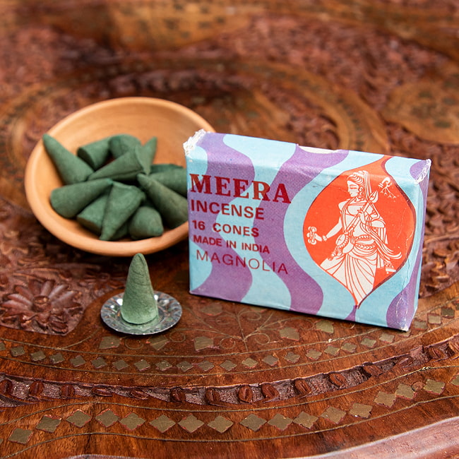 Meera コーン香 Magnolia （木蓮）の香りの写真1枚目です。味わい深いパッケージのお香です。Meera,Mirabai,インセンス,お香,香,コーン香