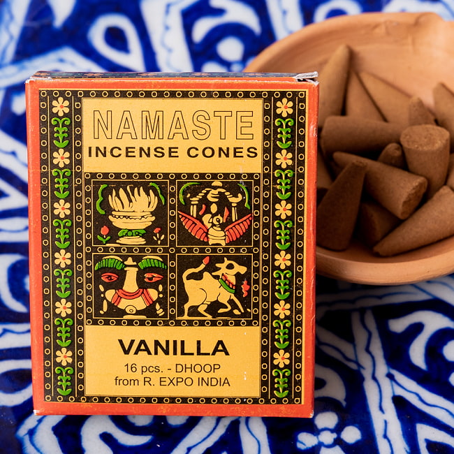 ナマステ香シリーズ　バニラの香り　NAMASTE　NATURAL INCENSE CONESの写真1枚目です。黄道十二星座をモチーフにしたお香です　※写真の皿は付属いたしませんインセンス,お香,香,コーン香,インド,ヒンドゥー教