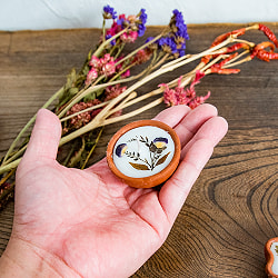 【1点】ドライフラワーとナチュラルフレグランスのキャンドル 素焼き小皿入り 小 直径5cm程度 - サブ5