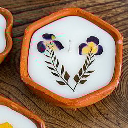 【1点】ドライフラワーとナチュラルフレグランスのキャンドル 素焼き小皿入り 大 直径8cm程度 - サブ3